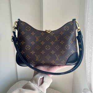 Louis Vuitton Boulogne Monogram Bag | Black